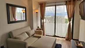 Apartamento con piscina zona 12, Petapolis